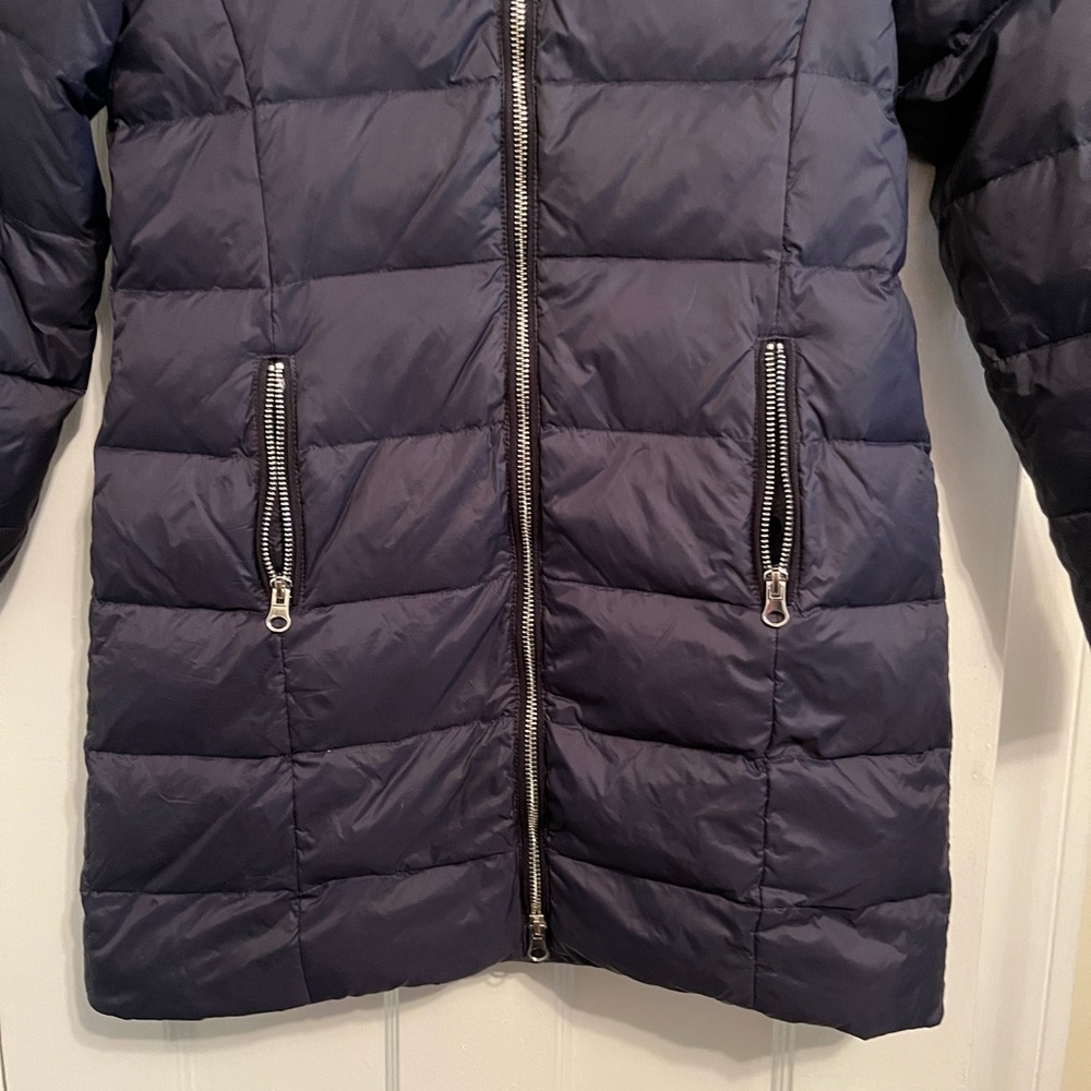 Armani Junior Girls Size 10 Down filled Navy Blue Puffer Coat jacket - Picture 6 of 10